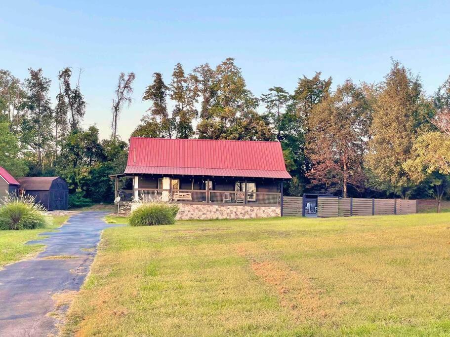 Holiday home Modern Side Nest• Hotub Fenced Yard King Beds